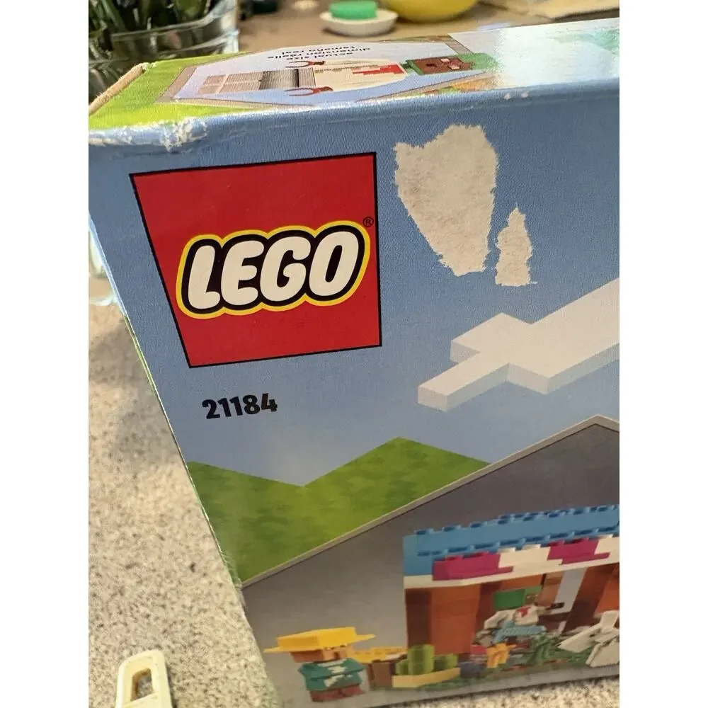 LEGO MINECRAFT 21184 The Bakery - 154 pcs - Sealed Retired